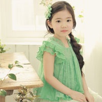 เสื้อเด็กผู้หญิง สีเขียว แขนระบายลูกไม้